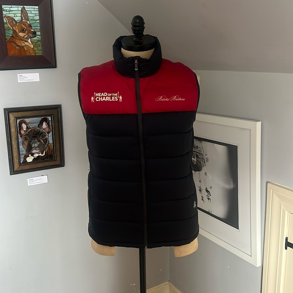 Brooks Brothers Red and Black Vest Head of Charles Regatta